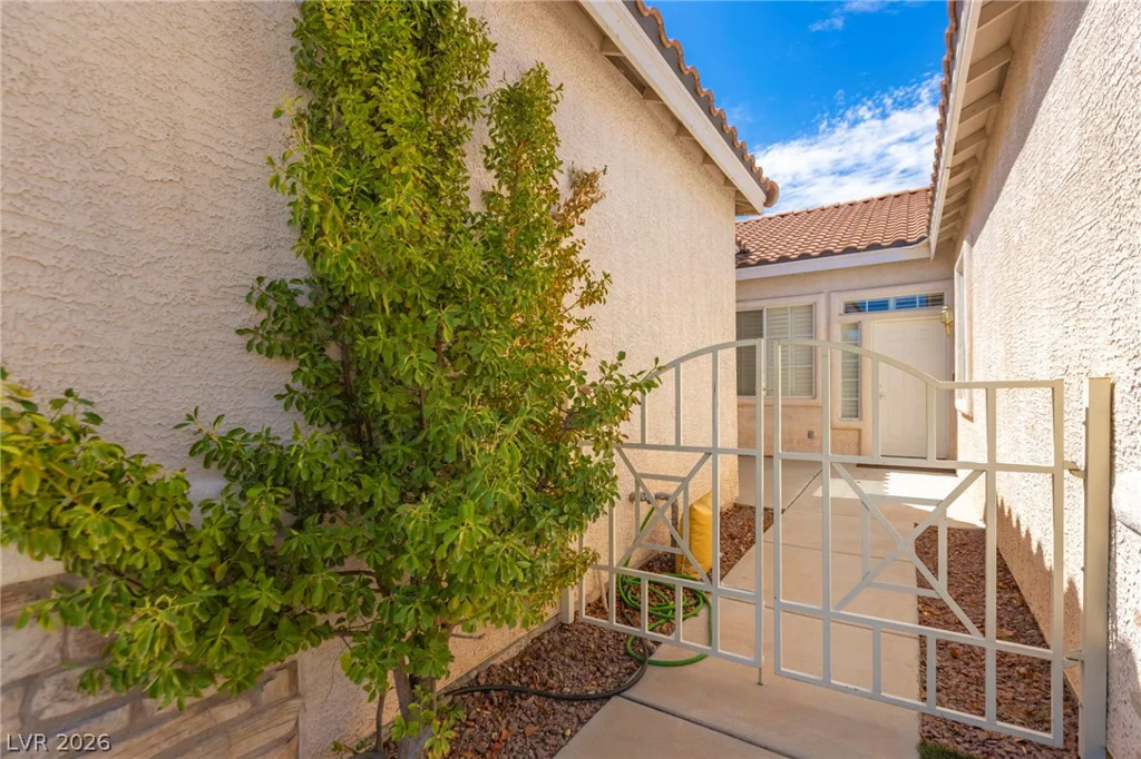 8869 Pheasant Valley, Las Vegas, NV 89123