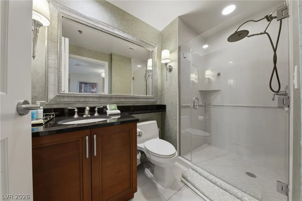135 Harmon, Las Vegas, NV 89109