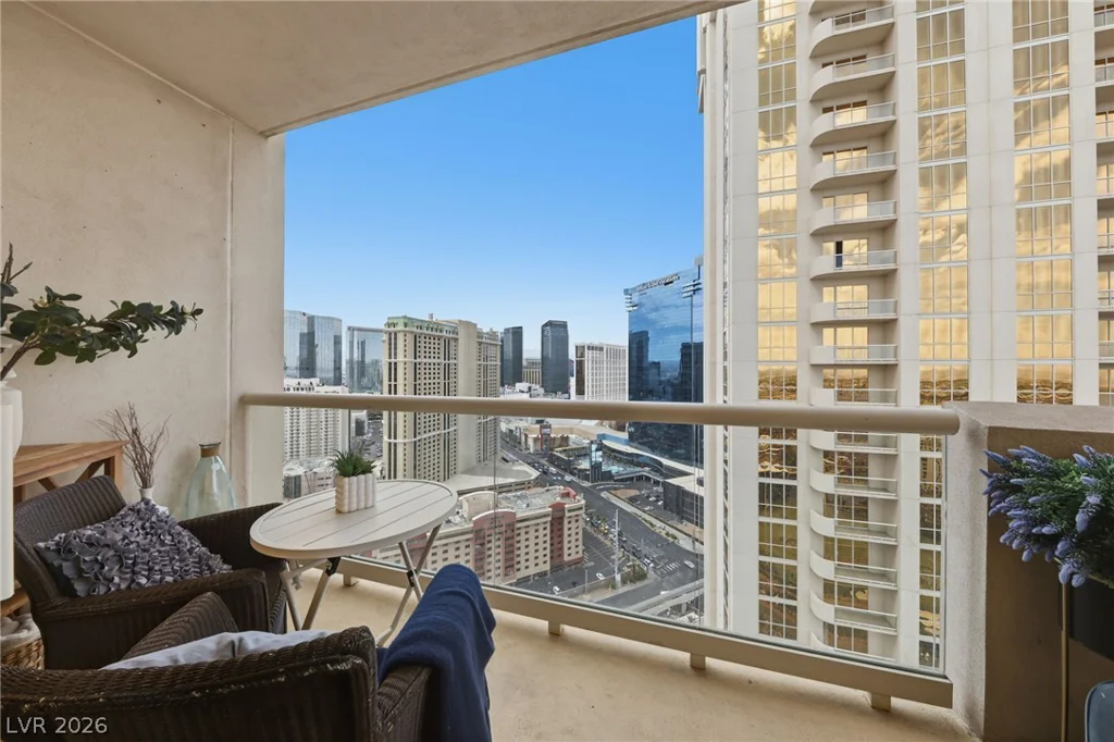 135 Harmon, Las Vegas, NV 89109