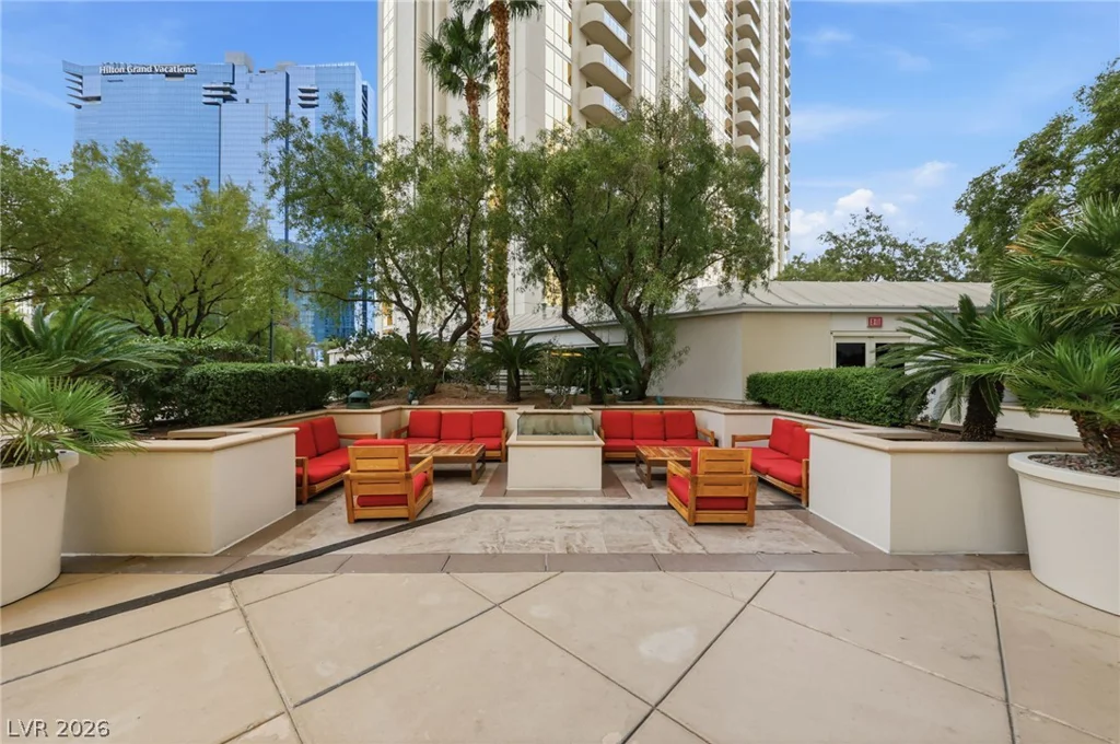 135 Harmon, Las Vegas, NV 89109