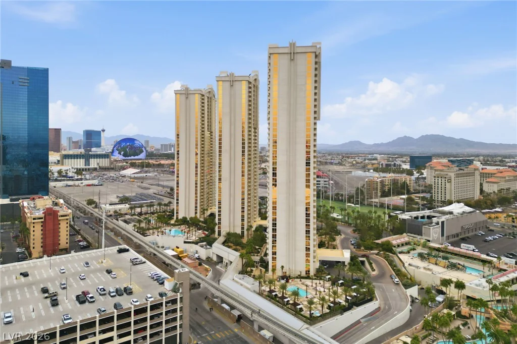 135 Harmon, Las Vegas, NV 89109