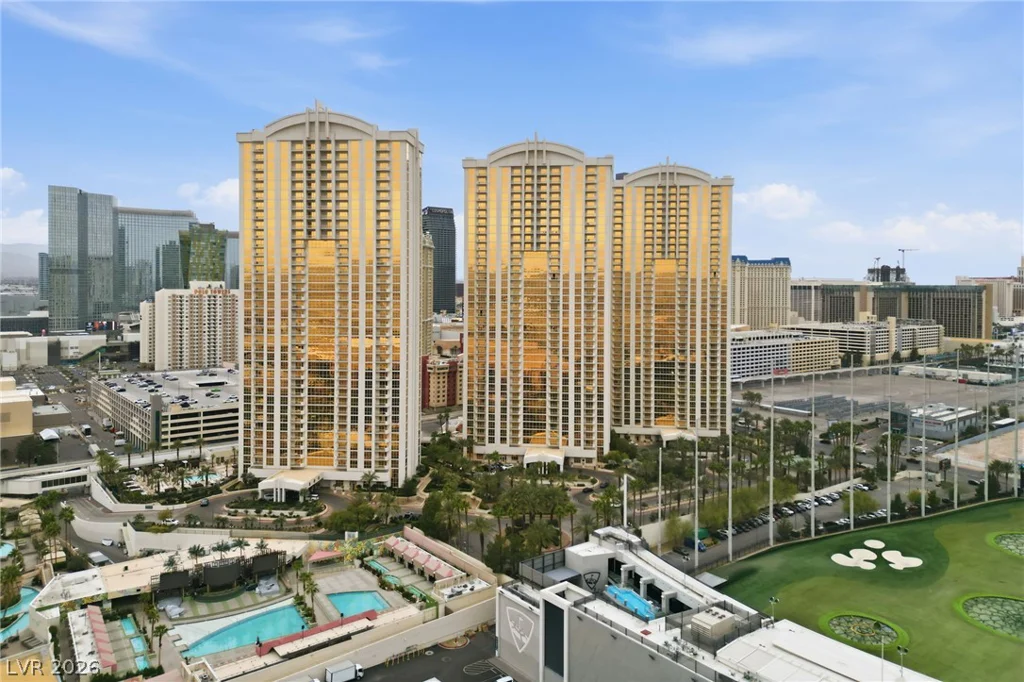 135 Harmon, Las Vegas, NV 89109