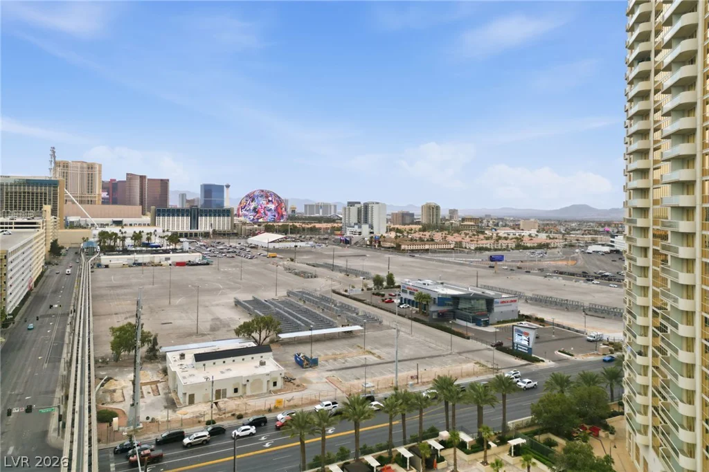 135 Harmon, Las Vegas, NV 89109