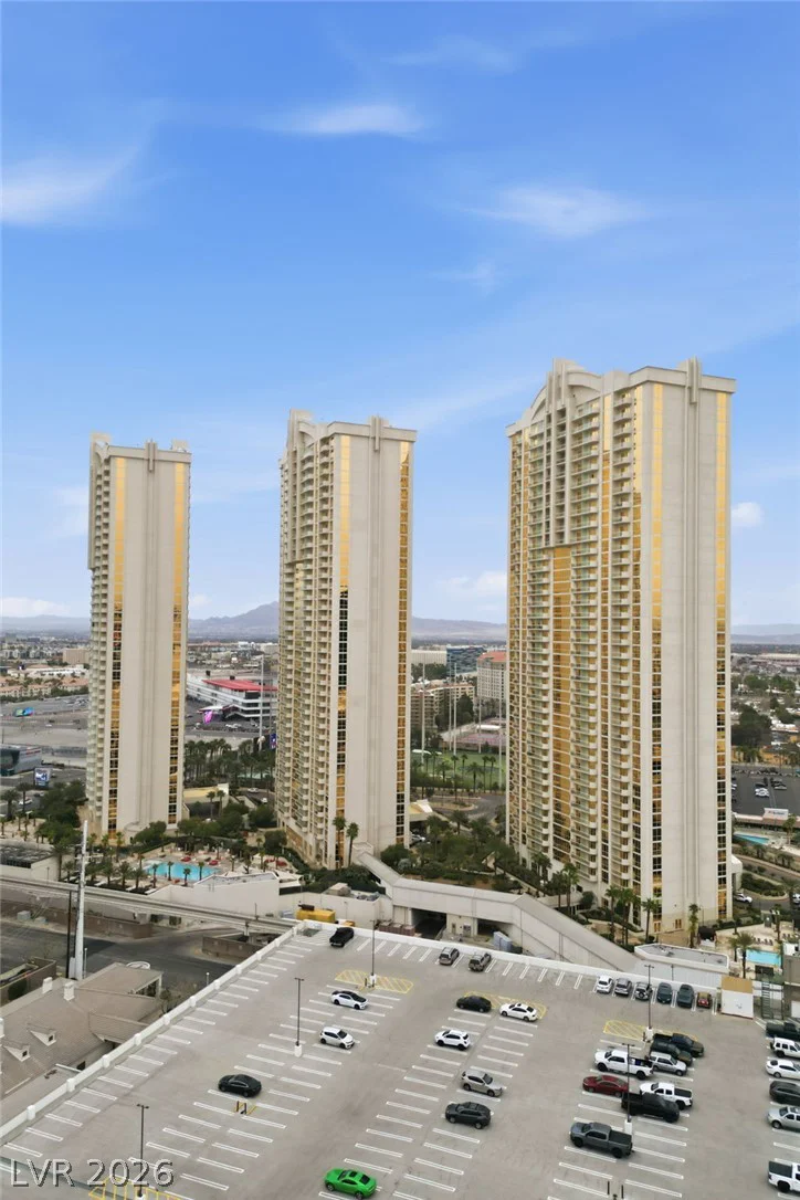 135 Harmon, Las Vegas, NV 89109