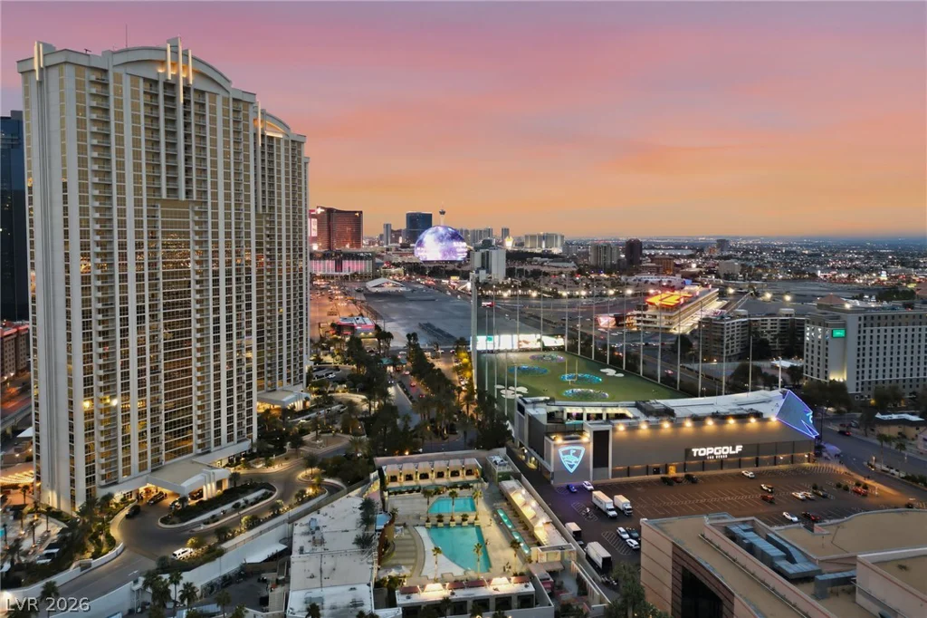 135 Harmon, Las Vegas, NV 89109
