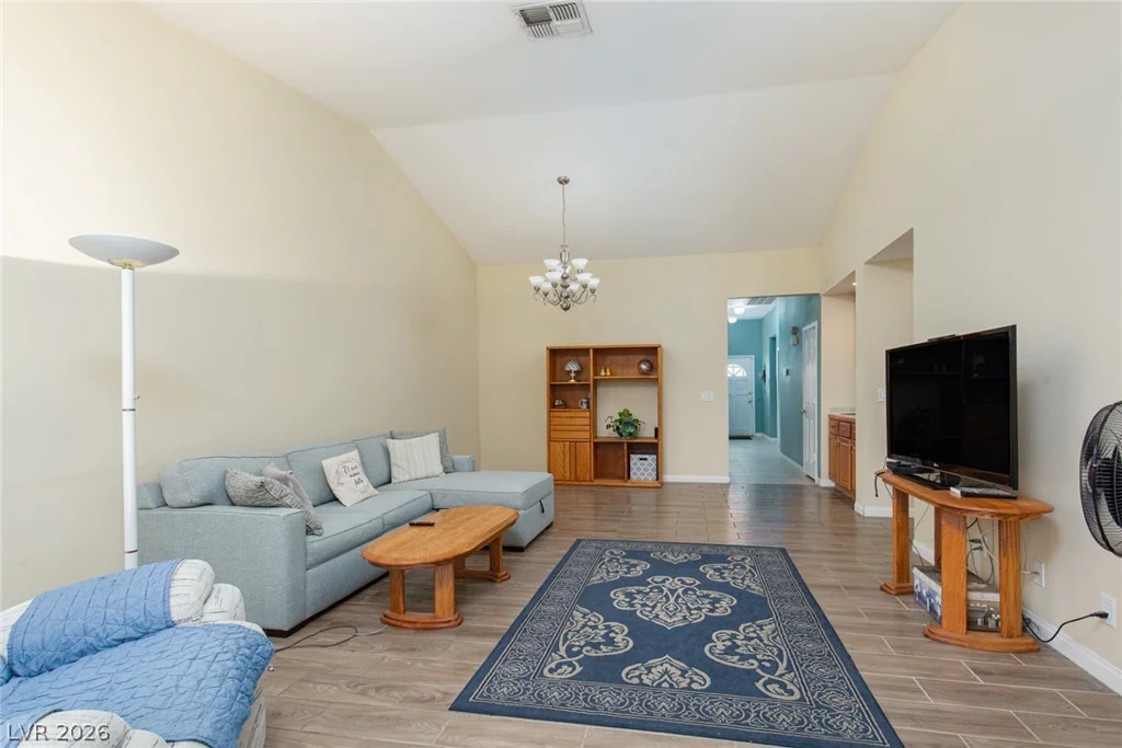 2882 Bridgepointe, Las Vegas, NV 89121