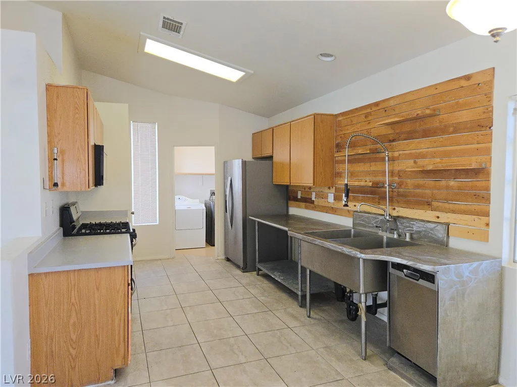 440 Azure, North Las Vegas, NV 89031