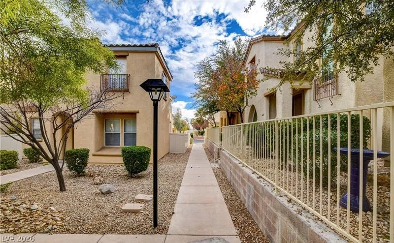 6624 Biltmore Garden, Las Vegas, NV 89149