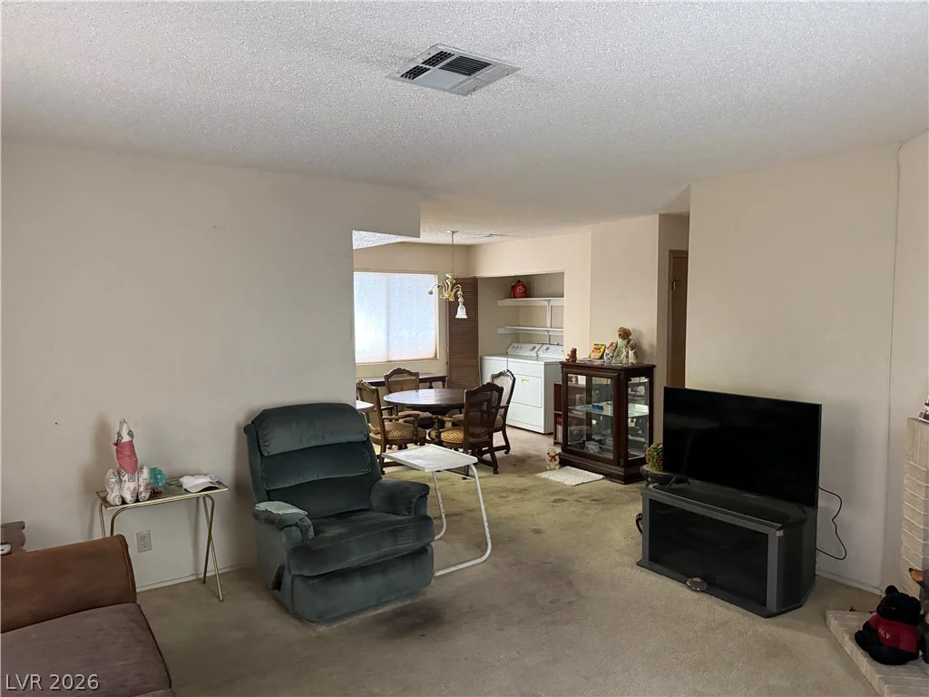 6741 Charleston, Las Vegas, NV 89146