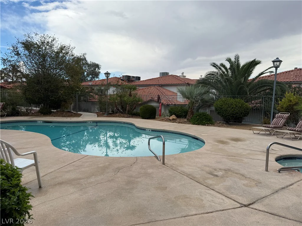 6741 Charleston, Las Vegas, NV 89146