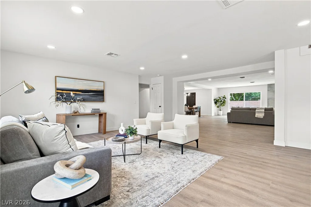 7237 Washburn, Las Vegas, NV 89149
