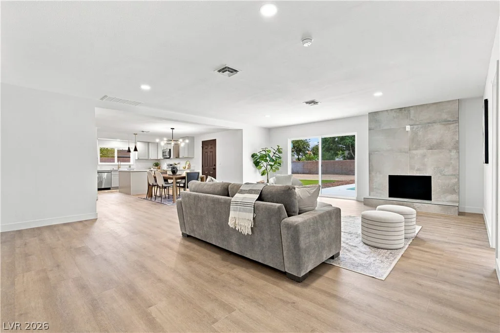7237 Washburn, Las Vegas, NV 89149