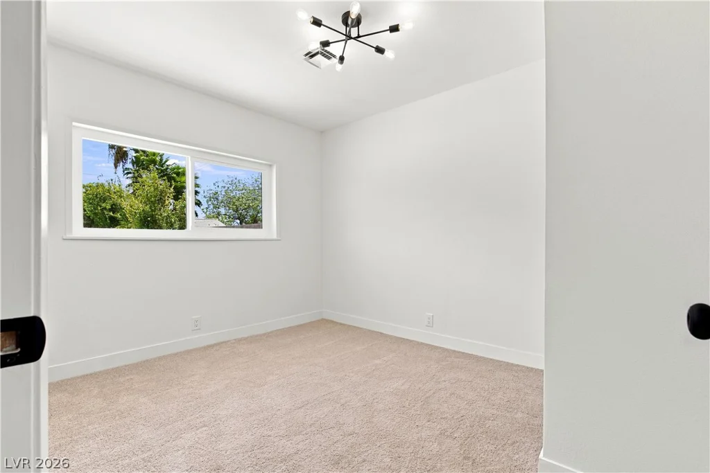 7237 Washburn, Las Vegas, NV 89149
