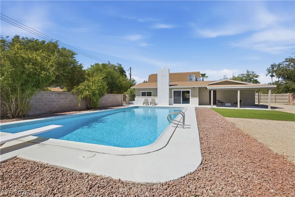 7237 Washburn, Las Vegas, NV 89149