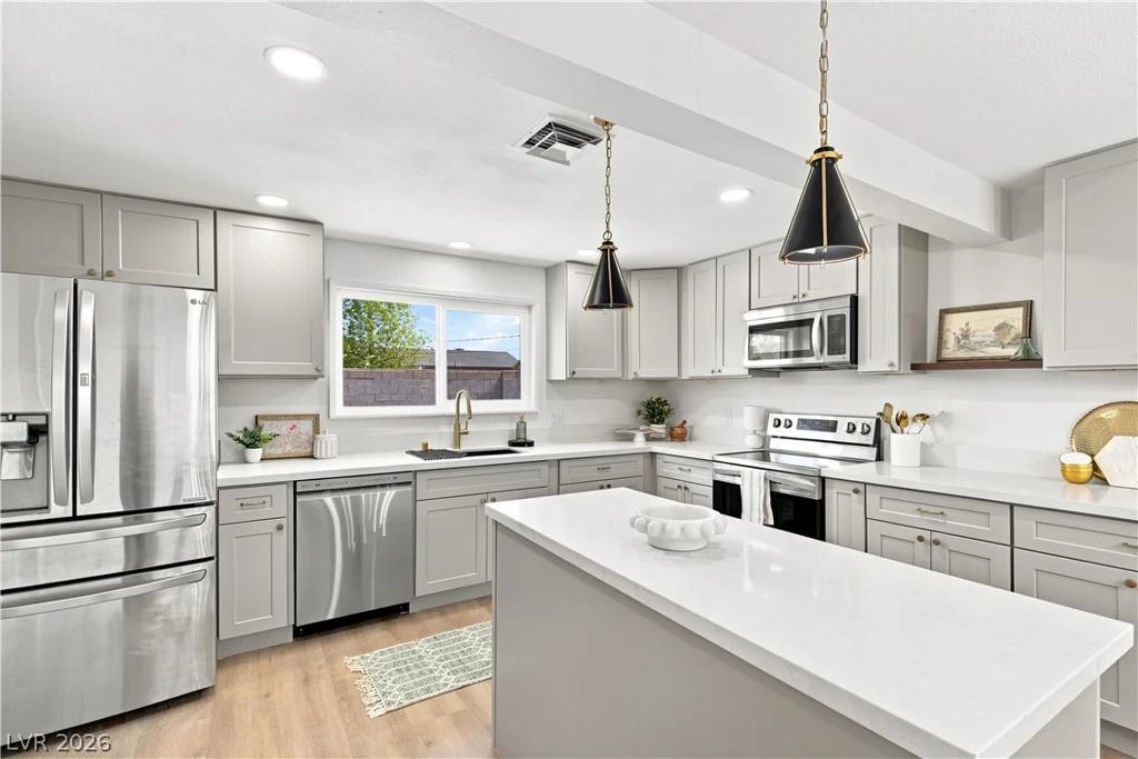 7237 Washburn, Las Vegas, NV 89149