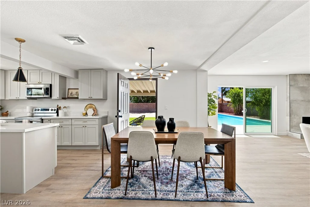 7237 Washburn, Las Vegas, NV 89149
