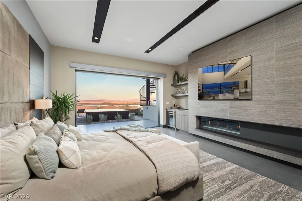 176 Still Shores, Henderson, NV 89011