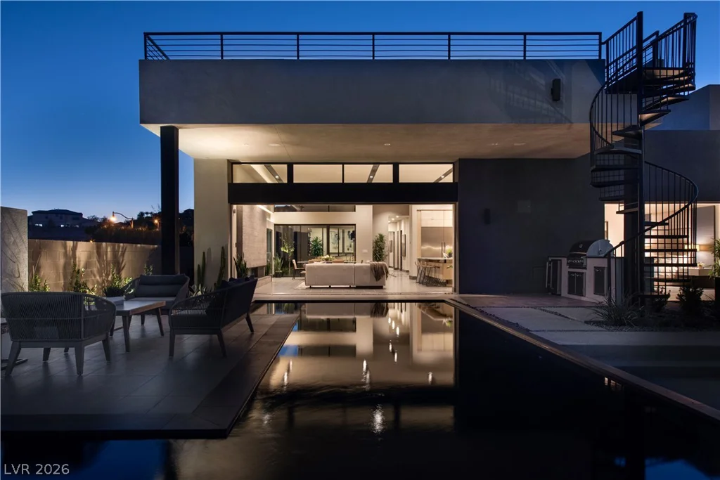 176 Still Shores, Henderson, NV 89011