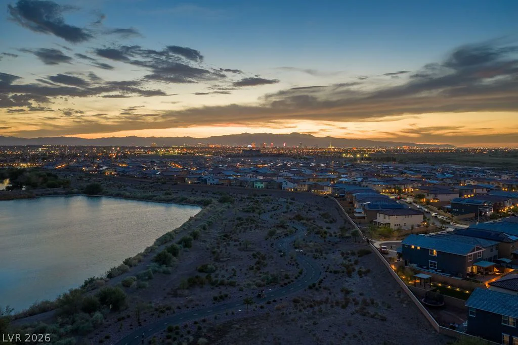 383 Winter Dove, Henderson, NV 89011