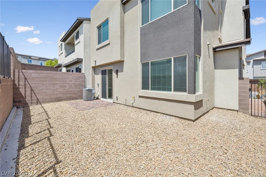 11965 Angle Cliff, Las Vegas, NV 89138