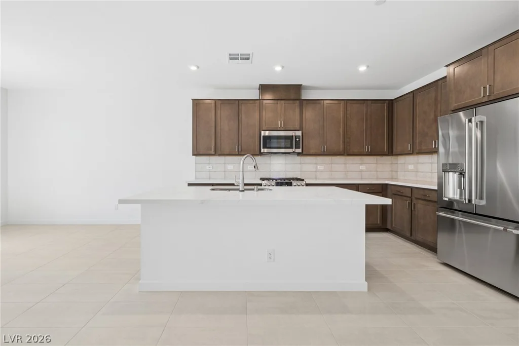 11965 Angle Cliff, Las Vegas, NV 89138
