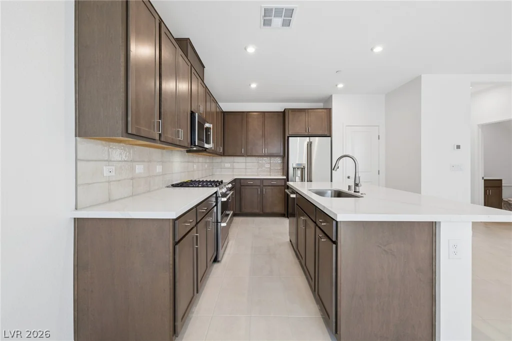 11965 Angle Cliff, Las Vegas, NV 89138