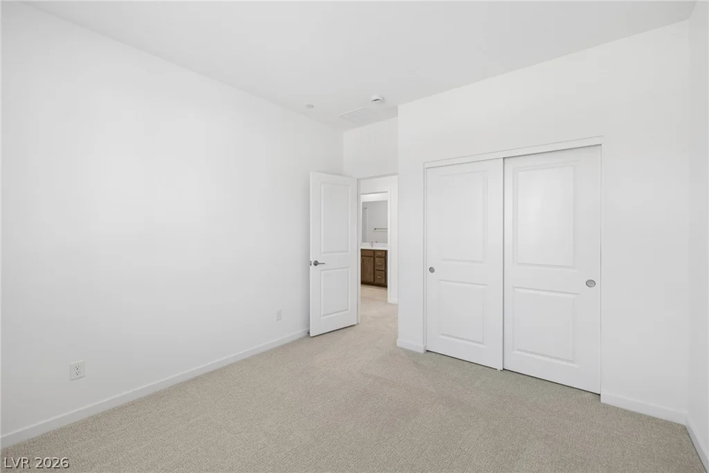 11965 Angle Cliff, Las Vegas, NV 89138
