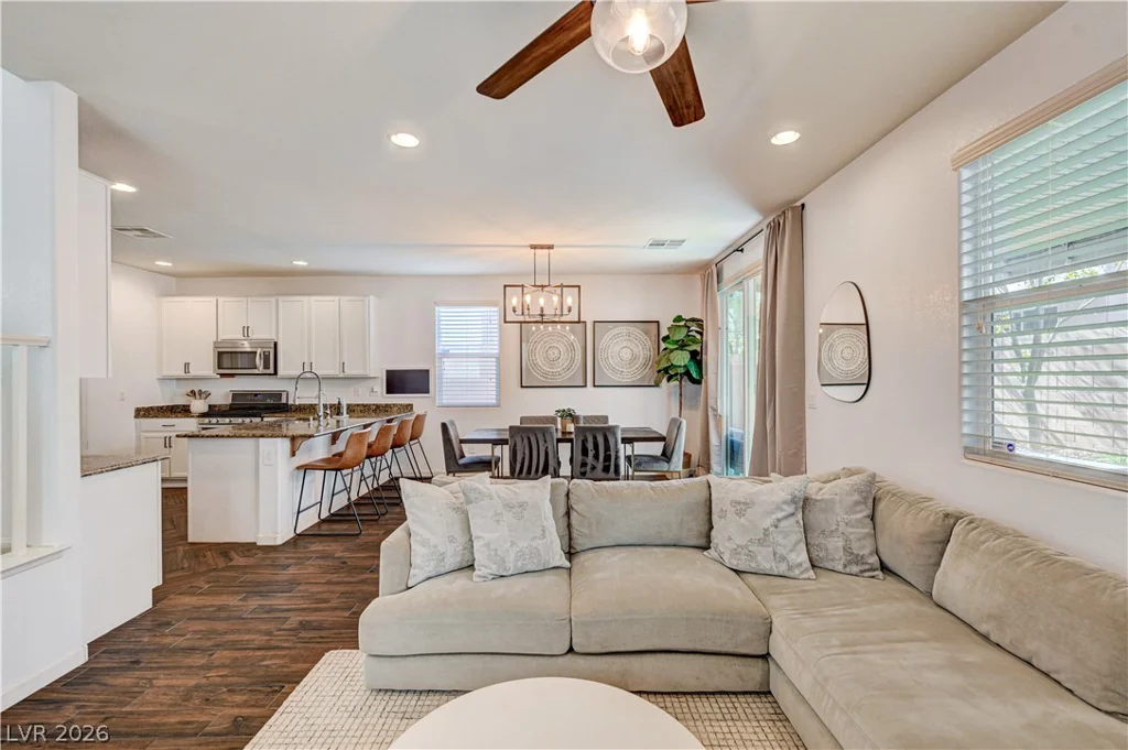 6954 Placid Lake, Las Vegas, NV 89179