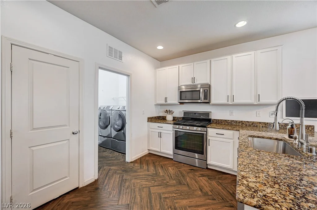 6954 Placid Lake, Las Vegas, NV 89179