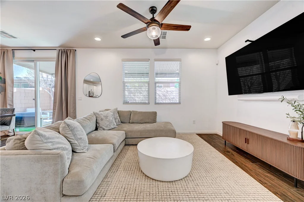 6954 Placid Lake, Las Vegas, NV 89179