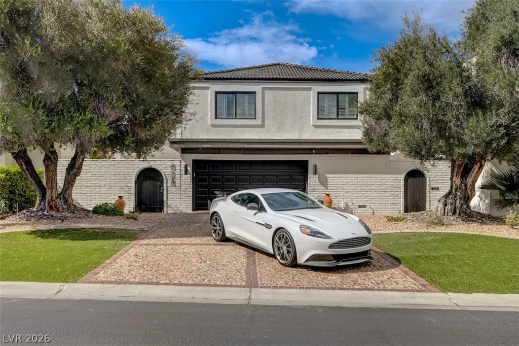 828 Vegas Valley, Las Vegas, NV 89109