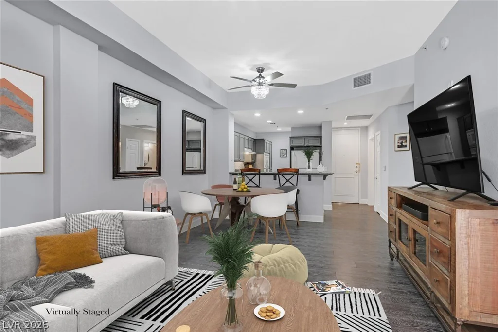 59 Agate, Las Vegas, NV 89123