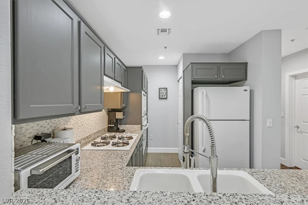 59 Agate, Las Vegas, NV 89123