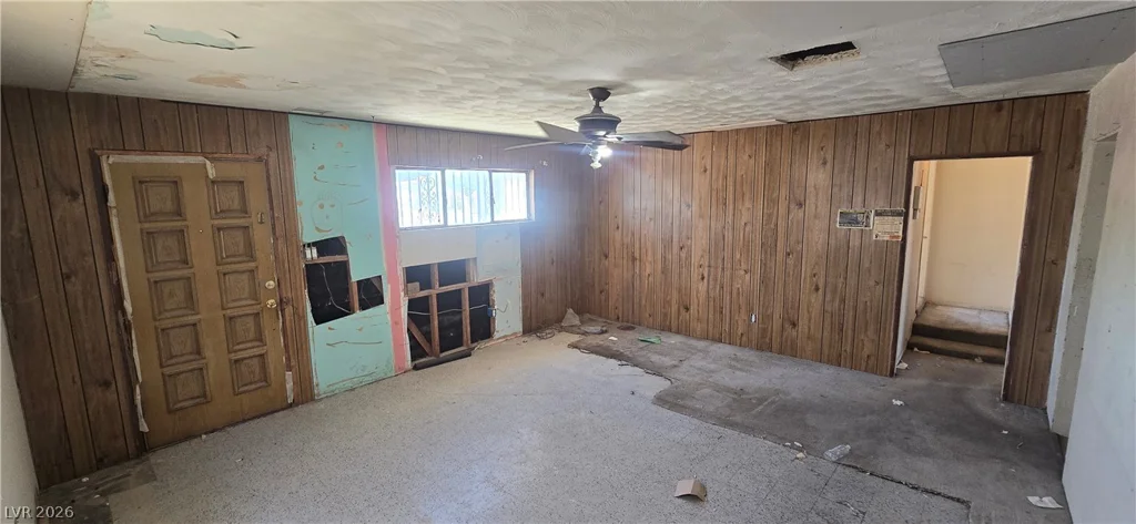 2320 Crawford, North Las Vegas, NV 89030