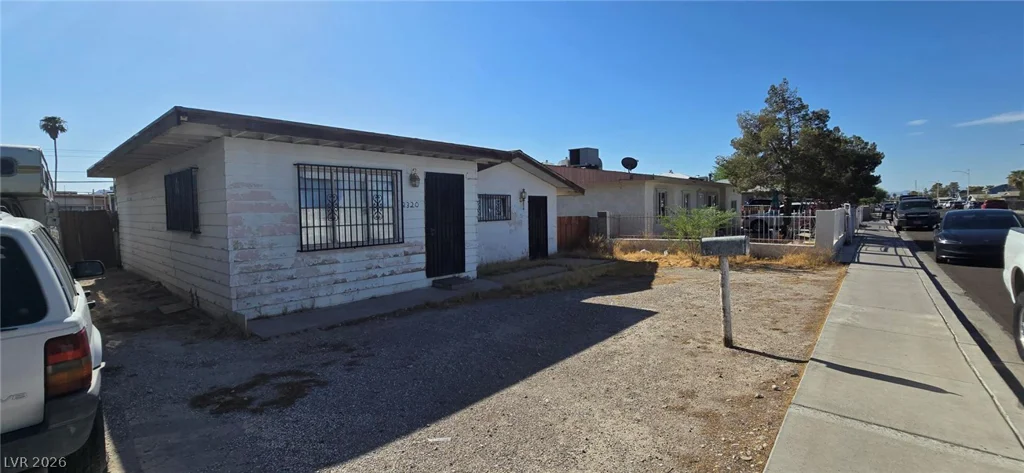 2320 Crawford, North Las Vegas, NV 89030
