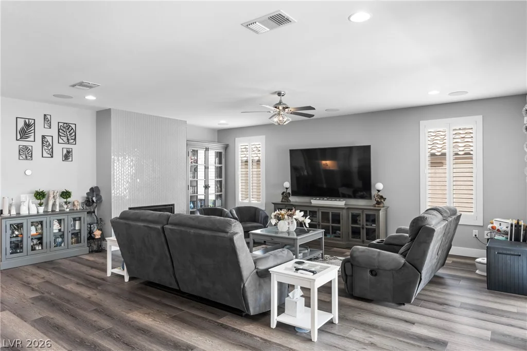 10587 Skye Paseo, Las Vegas, NV 89166
