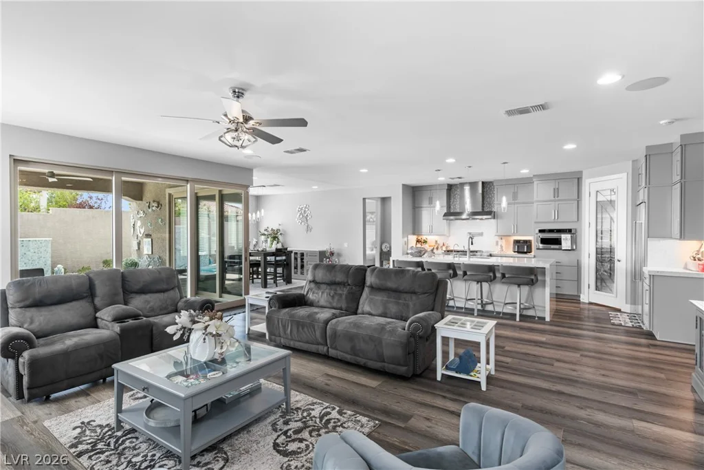 10587 Skye Paseo, Las Vegas, NV 89166