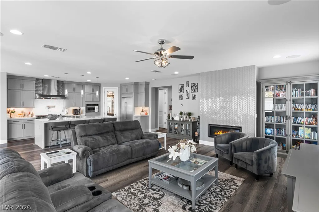 10587 Skye Paseo, Las Vegas, NV 89166