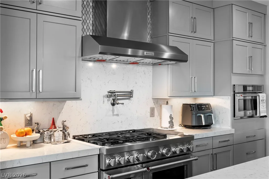 10587 Skye Paseo, Las Vegas, NV 89166