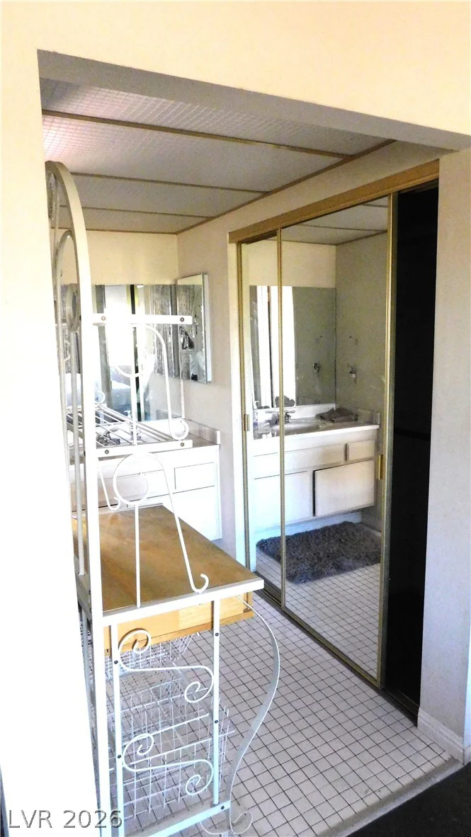 6600 Pickford, Las Vegas, NV 89107