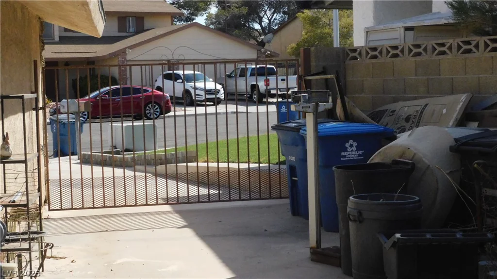 6600 Pickford, Las Vegas, NV 89107