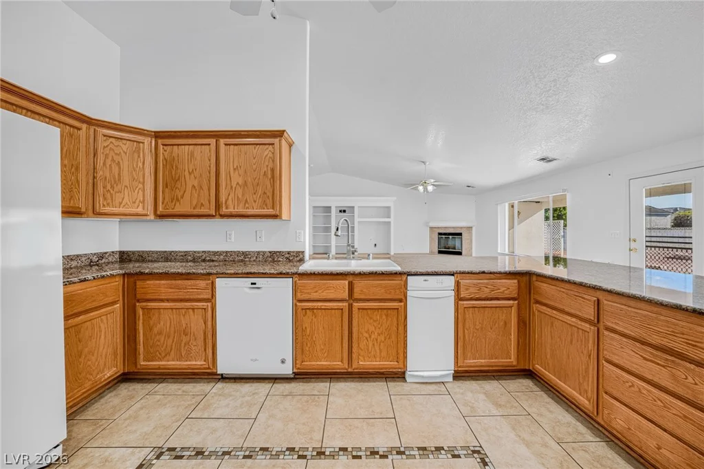 5241 Graystone, Pahrump, NV 89061