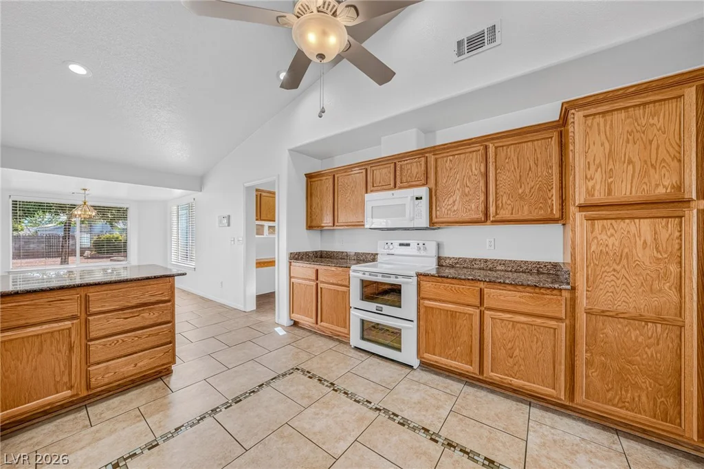 5241 Graystone, Pahrump, NV 89061