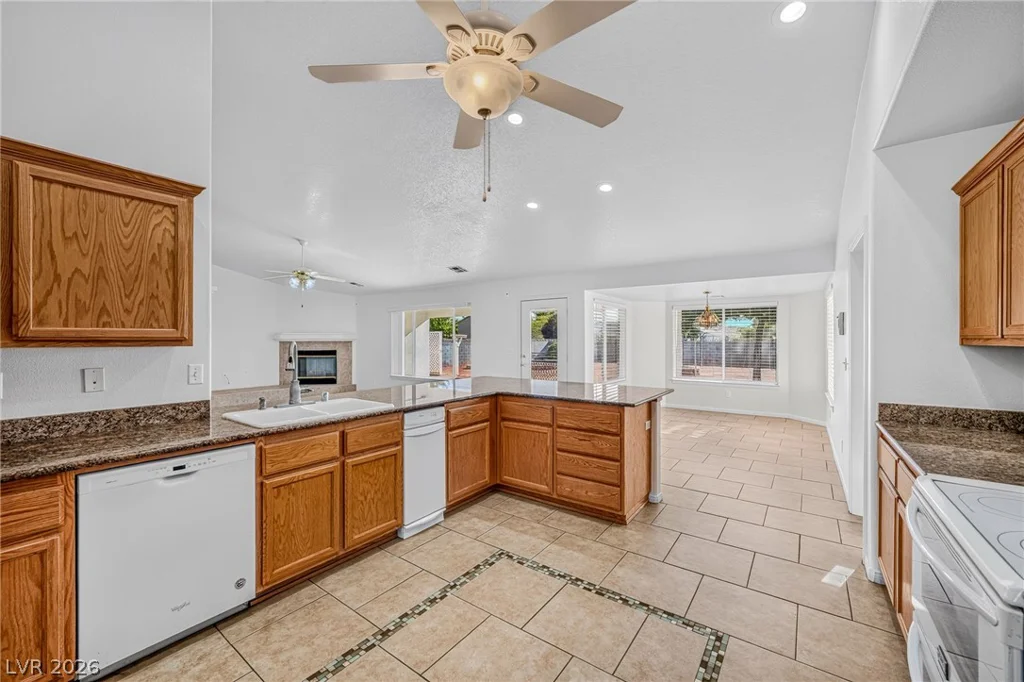 5241 Graystone, Pahrump, NV 89061