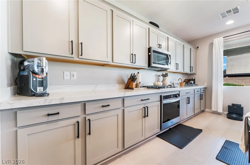 10400 Sadie Blake, Las Vegas, NV 89166