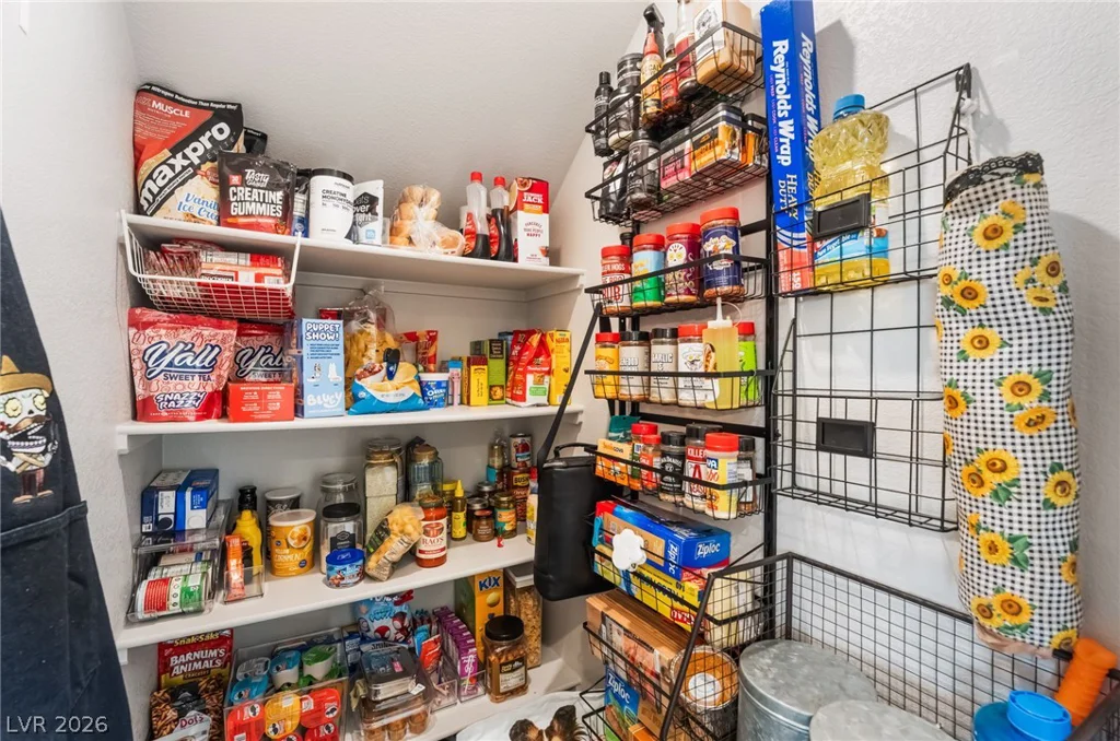 10400 Sadie Blake, Las Vegas, NV 89166
