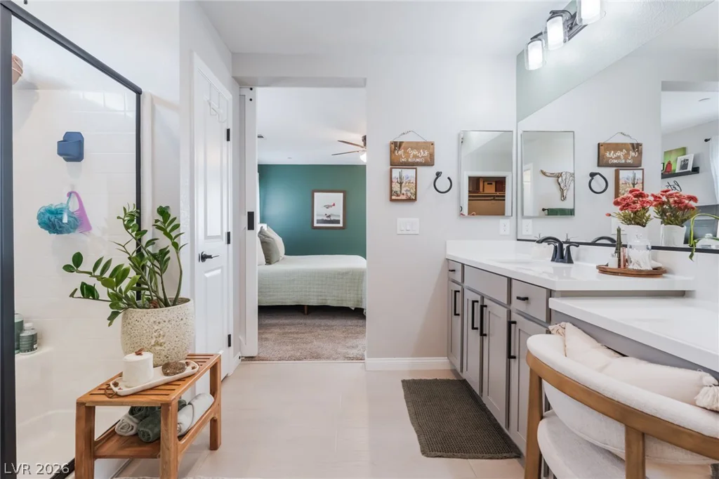 10400 Sadie Blake, Las Vegas, NV 89166