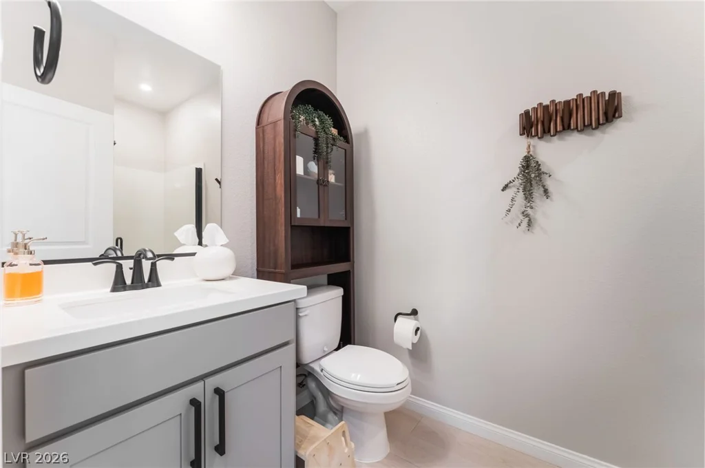 10400 Sadie Blake, Las Vegas, NV 89166