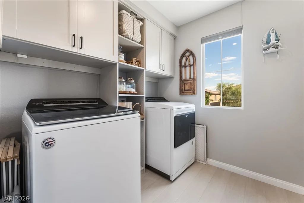 10400 Sadie Blake, Las Vegas, NV 89166
