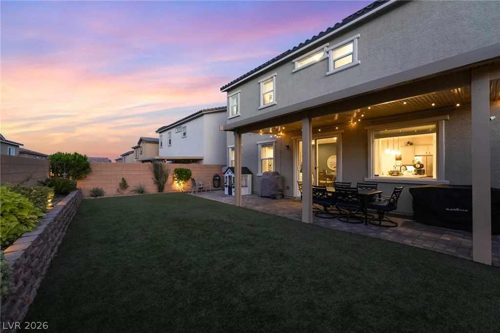 10400 Sadie Blake, Las Vegas, NV 89166